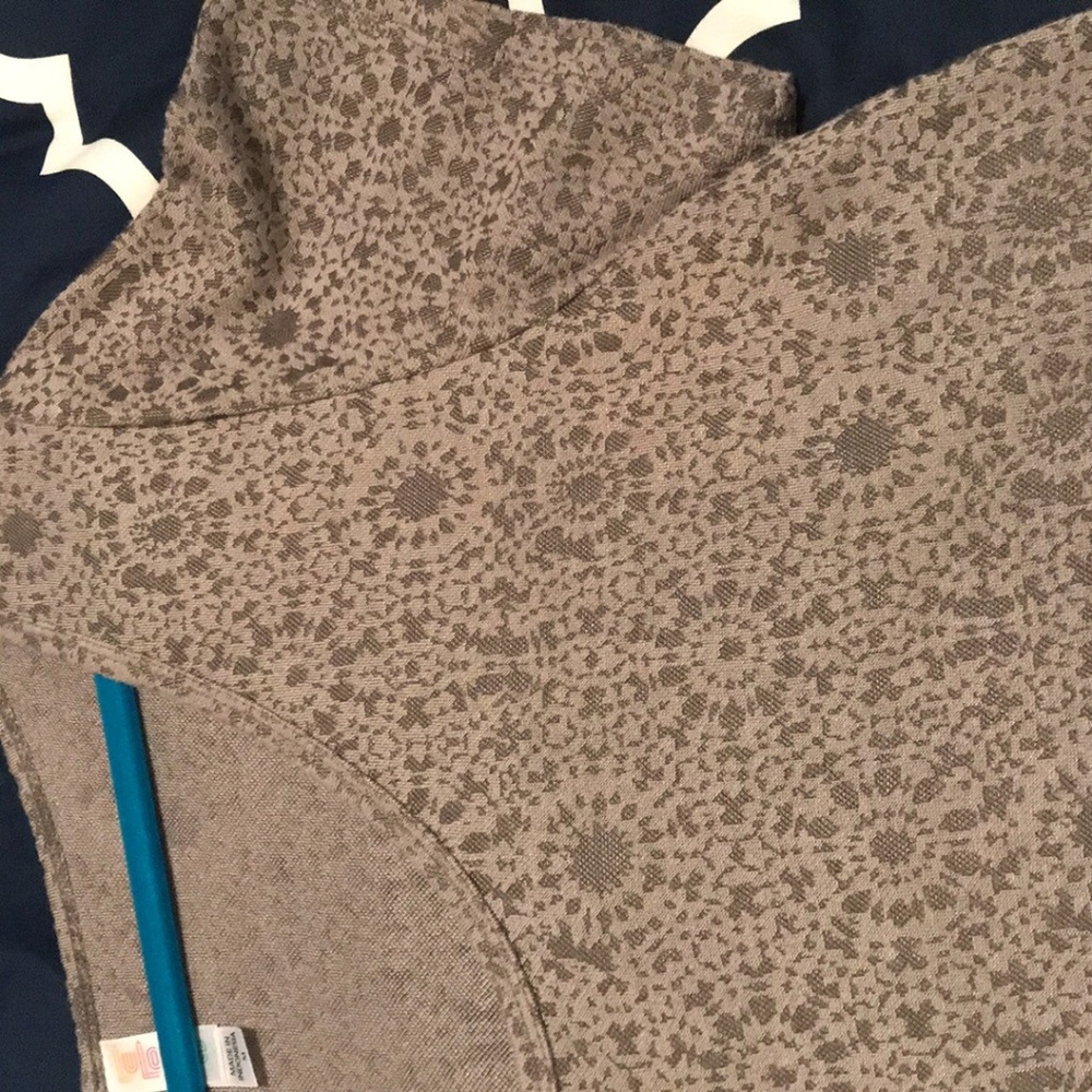 EUC LLR classic tee, size Medium gray
